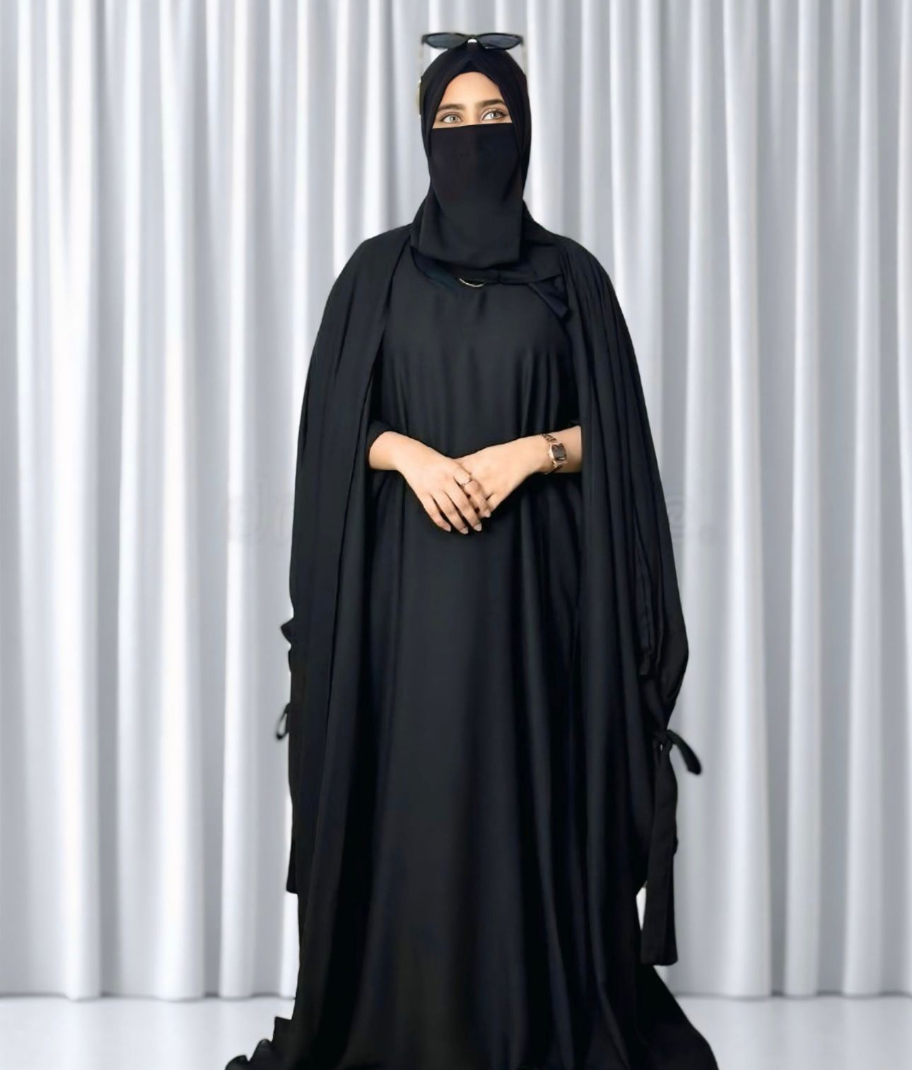 4 Pieces Tie Abaya