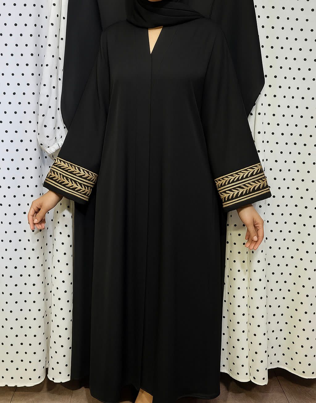 Embroidered Cuff Abaya