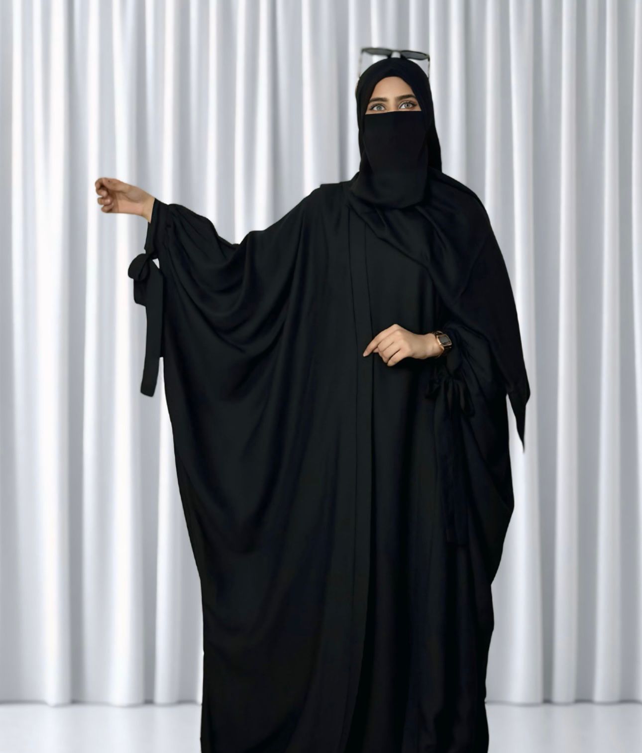 4 Pieces Tie Abaya