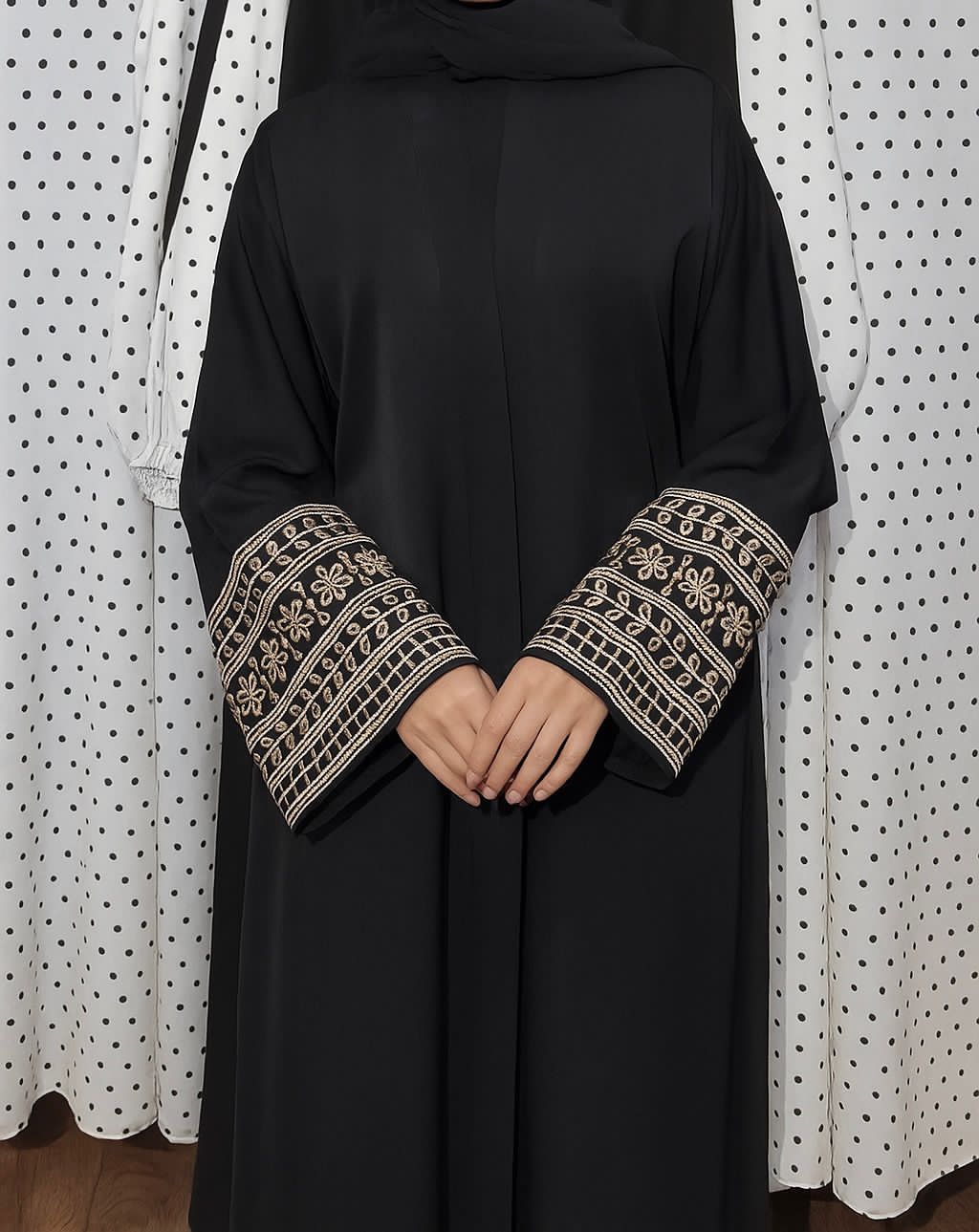 Embroidered Cuff Abaya
