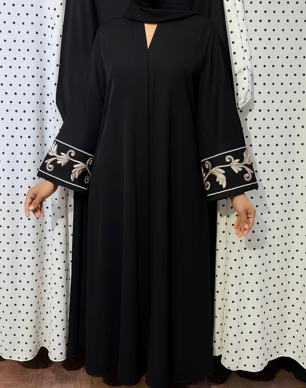 Embroidered Cuff Abaya
