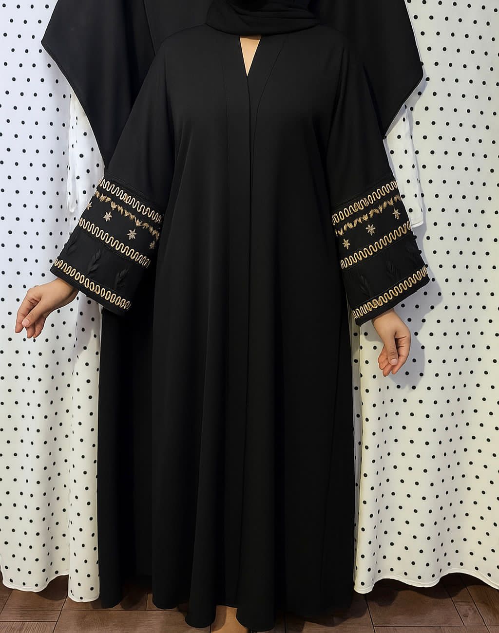 Embroidered Cuff Abaya