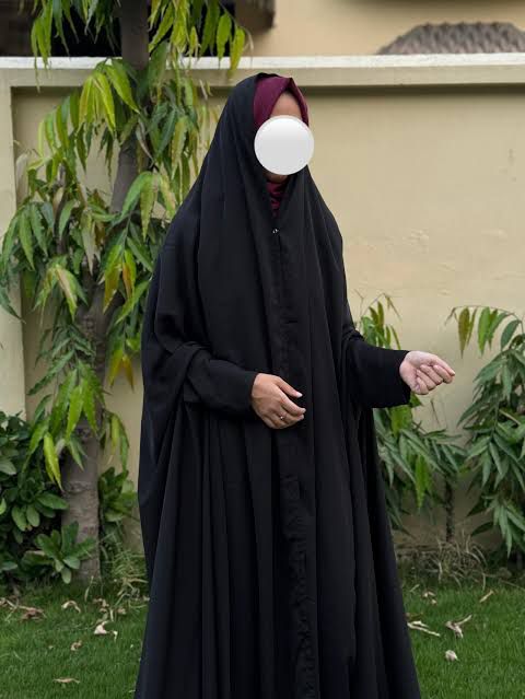 Irani Chaddar/ Abaya (Button)